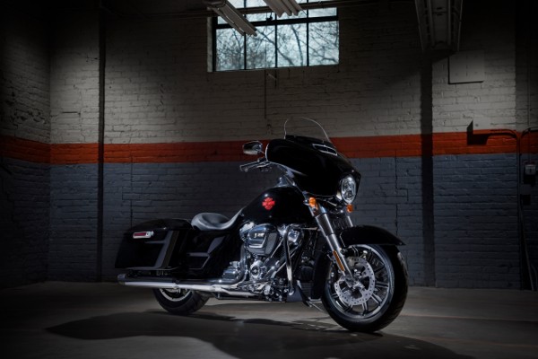 2019HD10_Electra_Glide_Standard_1