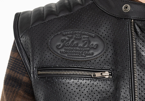 m_jdw6003_web_04_fourthgroup_black3u7a90839083_1